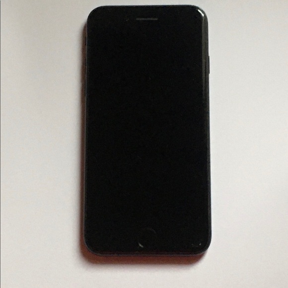 iPhone 7’s - Picture 4 of 4